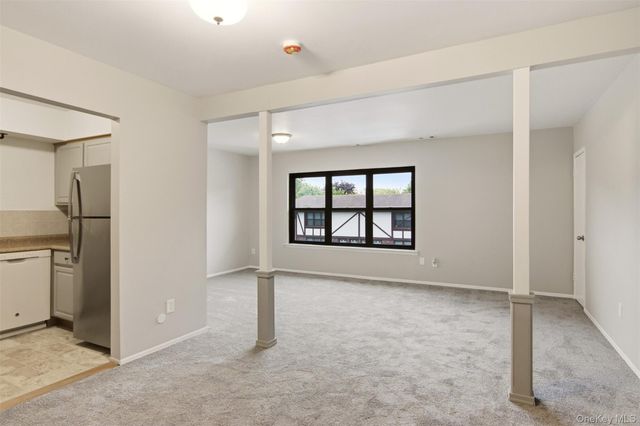 58 Bailey Court 58, Middle Island, NY 11953