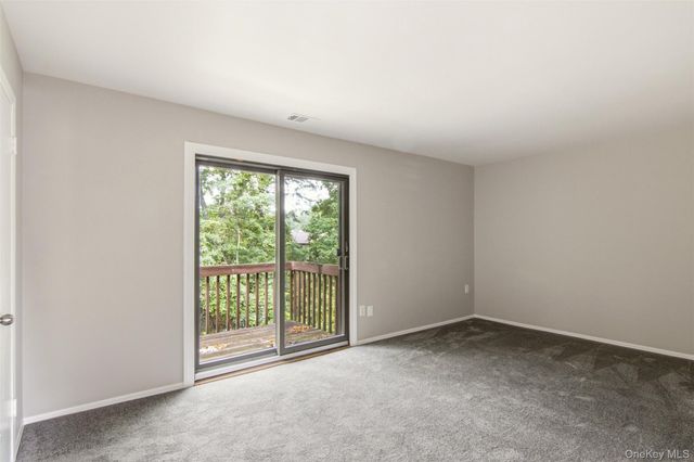 58 Bailey Court 58, Middle Island, NY 11953