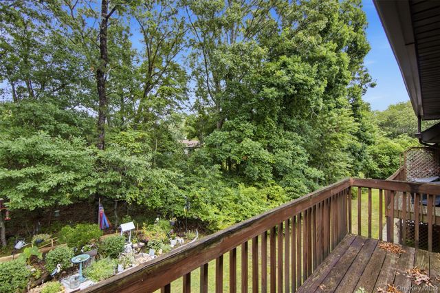 58 Bailey Court 58, Middle Island, NY 11953