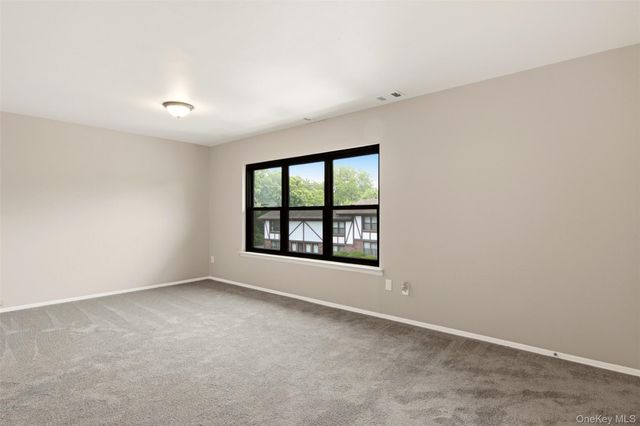 58 Bailey Court 58, Middle Island, NY 11953