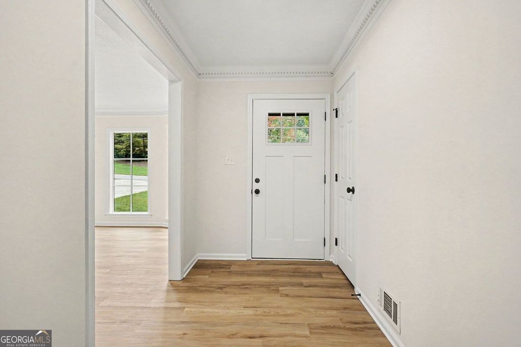 2016 CRESCENT Drive, Snellville, GA 30078 — photo 2