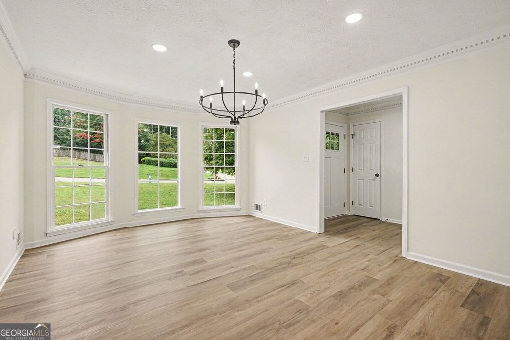2016 CRESCENT Drive, Snellville, GA 30078 — photo 3