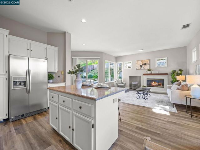 9006 Elk Dr, Clayton, CA 94517