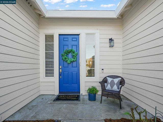 9006 Elk Dr, Clayton, CA 94517