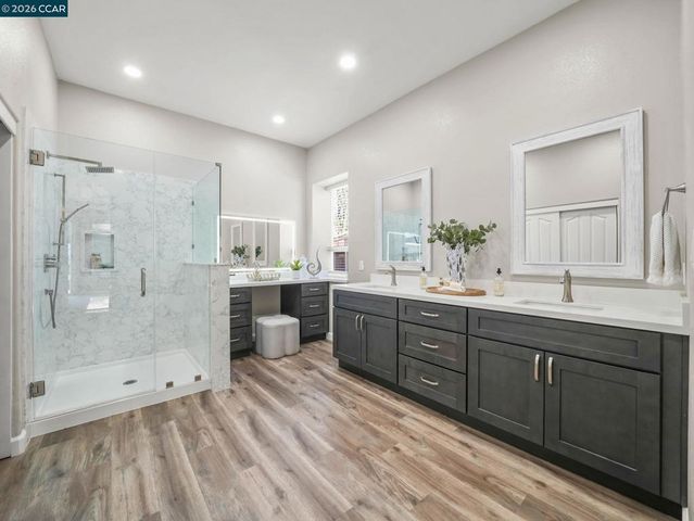 9006 Elk Dr, Clayton, CA 94517