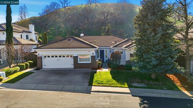 9006 Elk Dr, Clayton, CA 94517