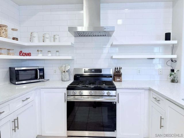 3014 N Oxnard Blvd, Oxnard, CA 93036