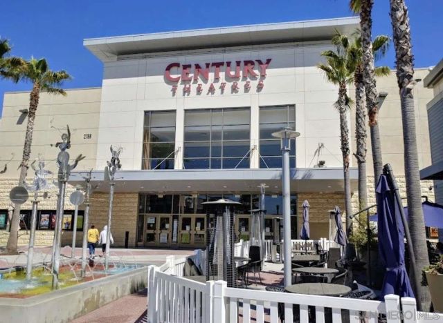 3014 N Oxnard Blvd, Oxnard, CA 93036