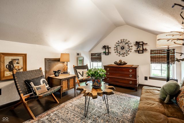8295 Red Bud Lane, Indianapolis, IN 46256