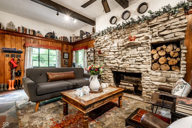 8295 Red Bud Lane, Indianapolis, IN 46256