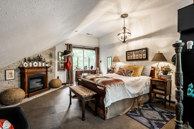 8295 Red Bud Lane, Indianapolis, IN 46256