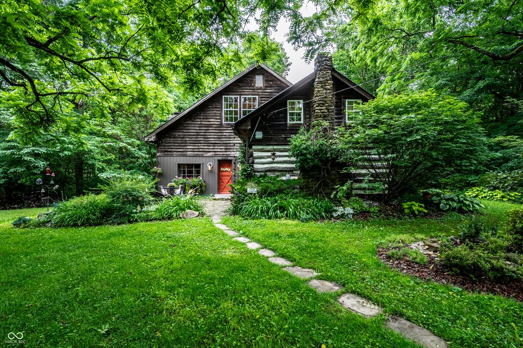 8295 Red Bud Lane, Indianapolis, IN 46256