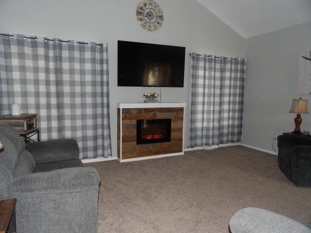 547 S 6th Street, Evansville, WI 53536