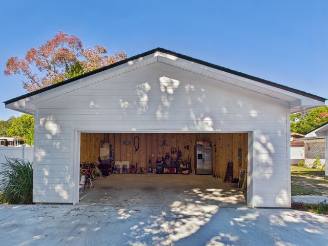 38 NW Cape Drive Drive, Fort Walton Beach, FL 32548