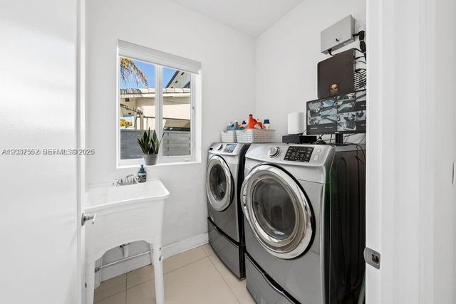 4497 SW 25th Terrace H, Dania Beach, FL 33312
