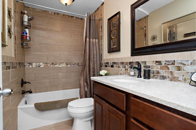 4380 Brookside Court 214, Edina, MN 55436