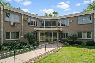 4380 Brookside Court 214, Edina, MN 55436