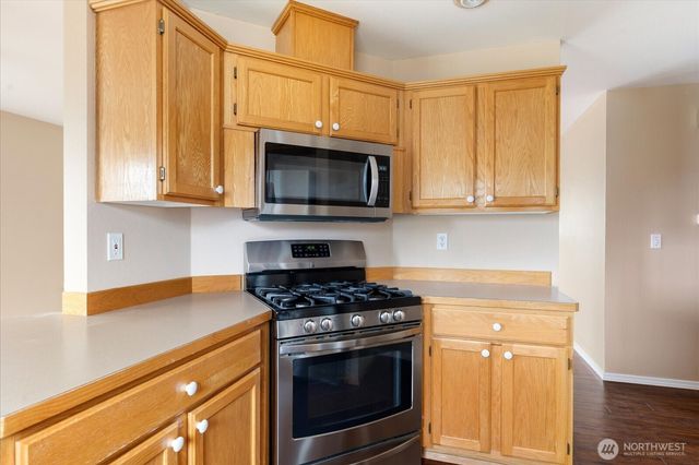 2177 SW Sunnyside Avenue, Oak Harbor, WA 98277