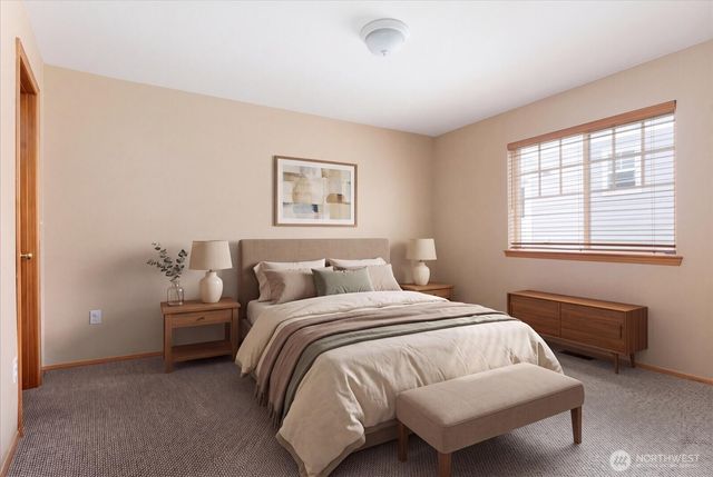 2177 SW Sunnyside Avenue, Oak Harbor, WA 98277
