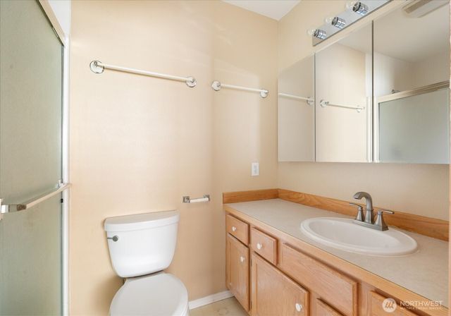 2177 SW Sunnyside Avenue, Oak Harbor, WA 98277