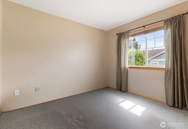 2177 SW Sunnyside Avenue, Oak Harbor, WA 98277