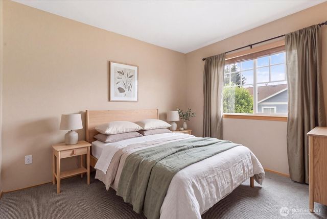 2177 SW Sunnyside Avenue, Oak Harbor, WA 98277