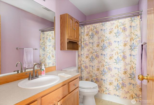 2177 SW Sunnyside Avenue, Oak Harbor, WA 98277