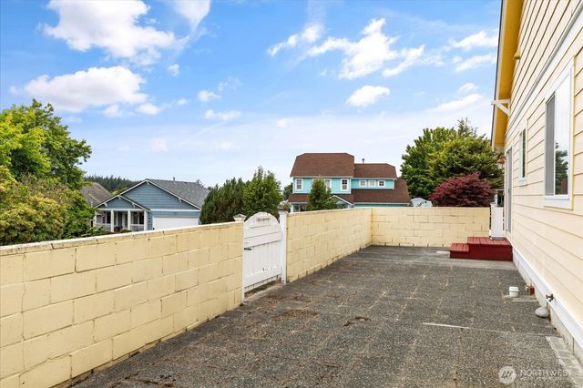 2177 SW Sunnyside Avenue, Oak Harbor, WA 98277