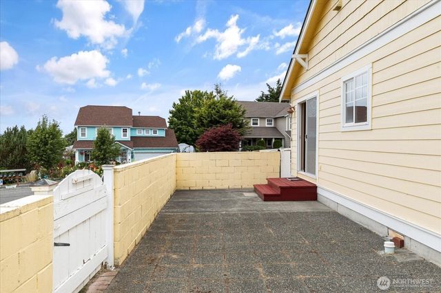 2177 SW Sunnyside Avenue, Oak Harbor, WA 98277