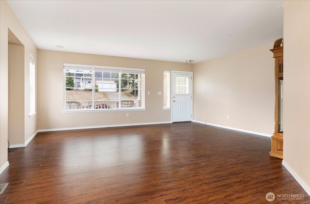 2177 SW Sunnyside Avenue, Oak Harbor, WA 98277