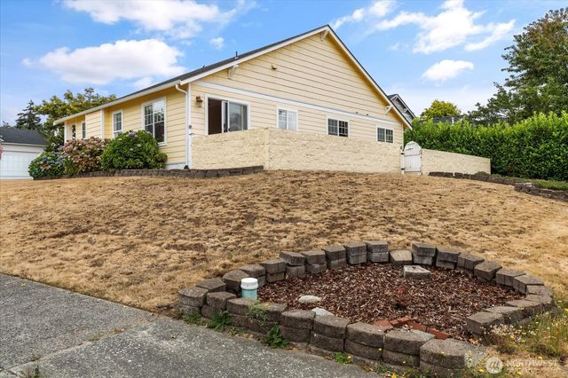 2177 SW Sunnyside Avenue, Oak Harbor, WA 98277