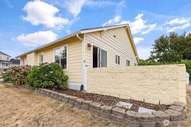 2177 SW Sunnyside Avenue, Oak Harbor, WA 98277