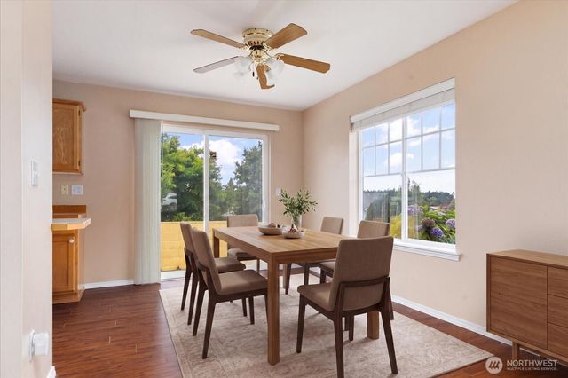2177 SW Sunnyside Avenue, Oak Harbor, WA 98277