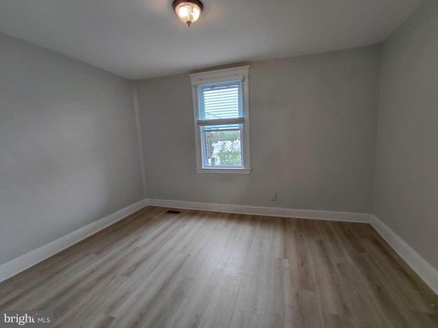 1215 OAKHURST PL, Baltimore, MD 21216
