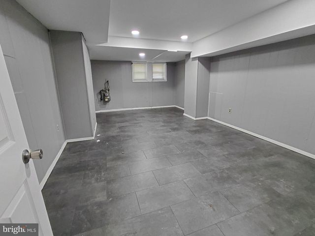 1215 OAKHURST PL, Baltimore, MD 21216