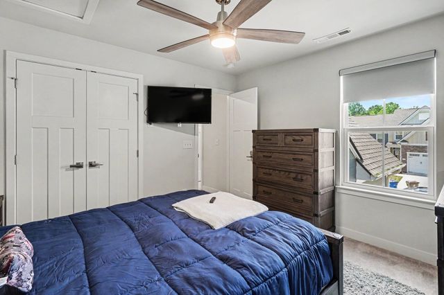 404 S Downs Cir, Goodlettsville, TN 37072
