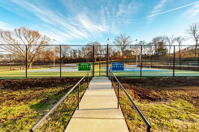 404 S Downs Cir, Goodlettsville, TN 37072