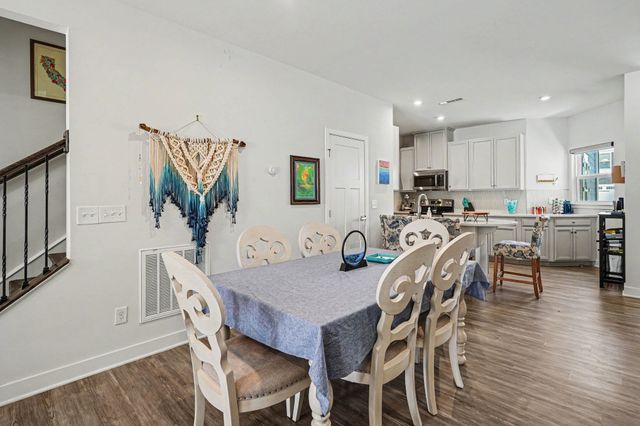 404 S Downs Cir, Goodlettsville, TN 37072