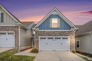 404 S Downs Cir, Goodlettsville, TN 37072