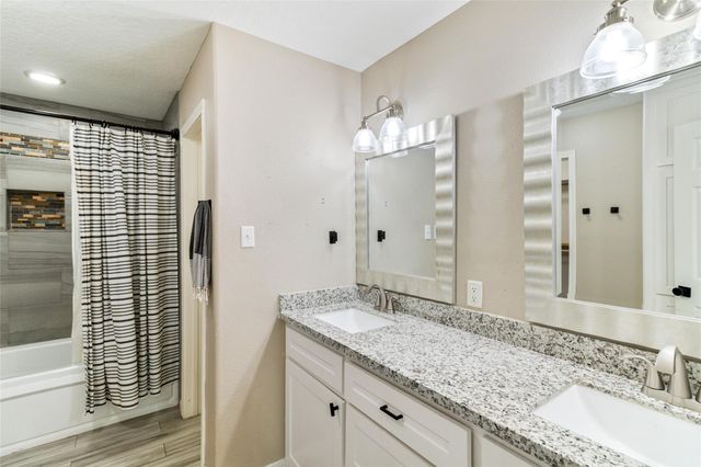 144 Dove Trail, Richwood, TX 77531