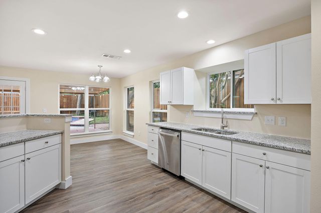 507 Deercreek LN, Leander, TX 78641