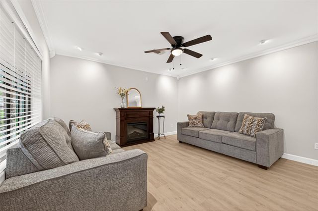 2012 White Oak Drive, Conroe, TX 77304