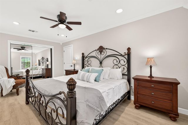 2012 White Oak Drive, Conroe, TX 77304