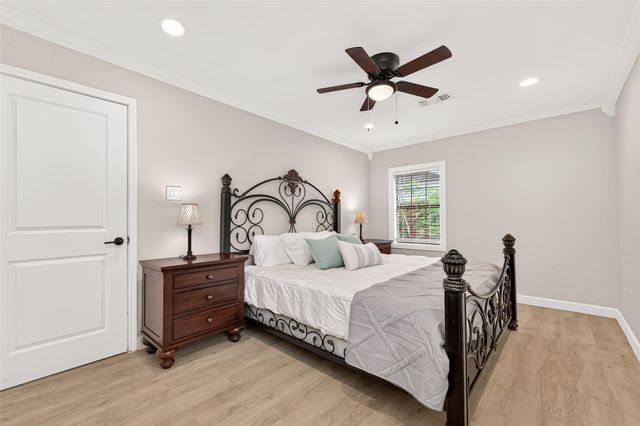 2012 White Oak Drive, Conroe, TX 77304