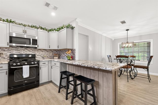 2012 White Oak Drive, Conroe, TX 77304