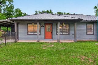 2012 White Oak Drive, Conroe, TX 77304