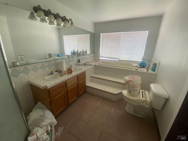 17396 Meadow View Dr, Hidden Valley Lake, CA 95467