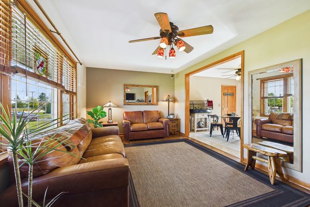6911 State Park Road, Spring Grove, IL 60081