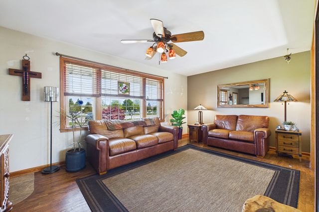 6911 State Park Road, Spring Grove, IL 60081