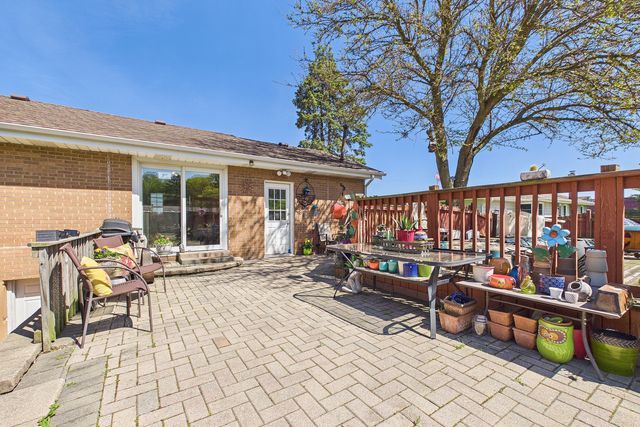 6911 State Park Road, Spring Grove, IL 60081